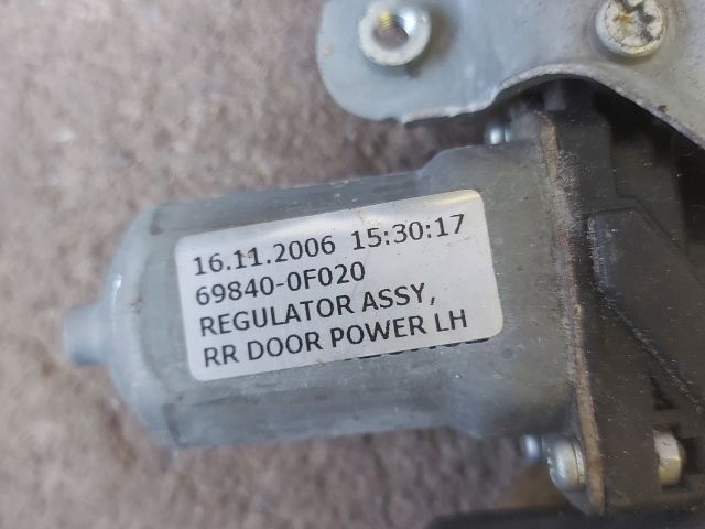 bontott TOYOTA COROLLA VERSO Bal hátsó Ablakemelő Szerkezet (Elektromos)