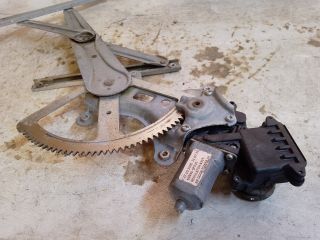 bontott TOYOTA COROLLA VERSO Bal hátsó Ablakemelő Szerkezet (Elektromos)