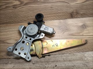 bontott TOYOTA COROLLA VERSO Bal hátsó Ablakemelő Szerkezet (Elektromos)