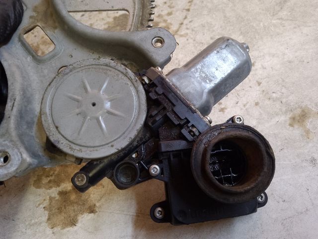 bontott TOYOTA COROLLA VERSO Bal hátsó Ablakemelő Szerkezet (Elektromos)