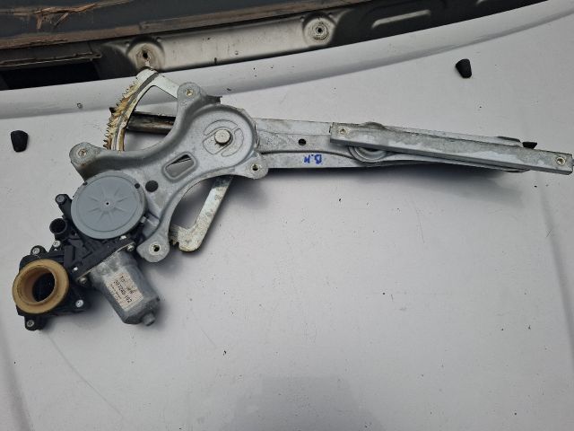bontott TOYOTA COROLLA VERSO Bal hátsó Ablakemelő Szerkezet (Elektromos)