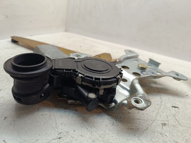 bontott TOYOTA COROLLA VERSO Bal hátsó Ablakemelő Szerkezet (Elektromos)