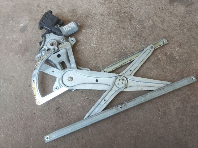 bontott TOYOTA COROLLA VERSO Bal hátsó Ablakemelő Szerkezet (Elektromos)