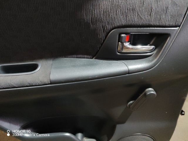 bontott TOYOTA COROLLA VERSO Bal hátsó Ajtó (Részeivel)