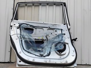 bontott TOYOTA COROLLA VERSO Bal hátsó Ajtó (Üres lemez)