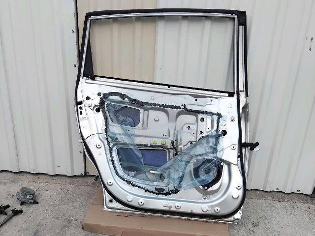 bontott TOYOTA COROLLA VERSO Bal hátsó Ajtó (Üres lemez)