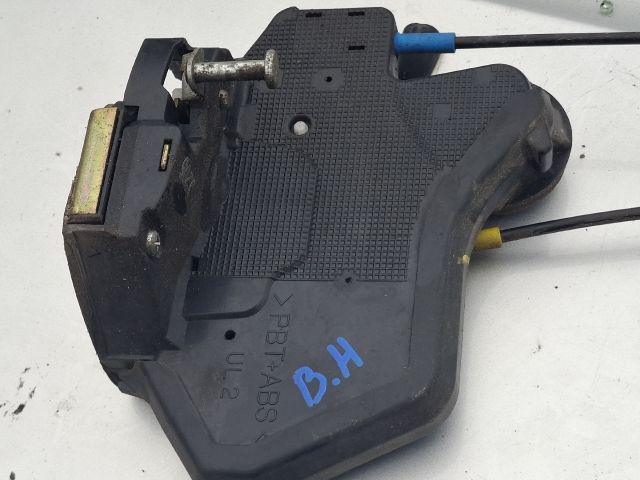 bontott TOYOTA COROLLA VERSO Bal hátsó Ajtózár