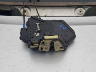 bontott TOYOTA COROLLA VERSO Bal hátsó Ajtózár