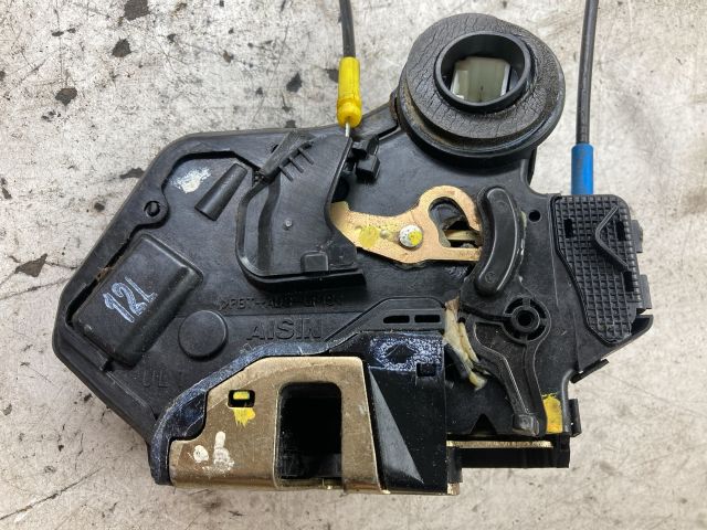 bontott TOYOTA COROLLA VERSO Bal hátsó Ajtózár