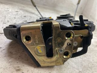 bontott TOYOTA COROLLA VERSO Bal hátsó Ajtózár