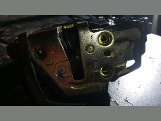 bontott TOYOTA COROLLA VERSO Bal hátsó Ajtózár