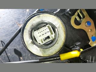 bontott TOYOTA COROLLA VERSO Bal hátsó Ajtózár