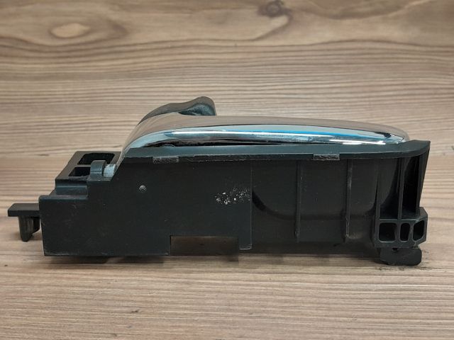 bontott TOYOTA COROLLA VERSO Bal hátsó Belső Kilincs