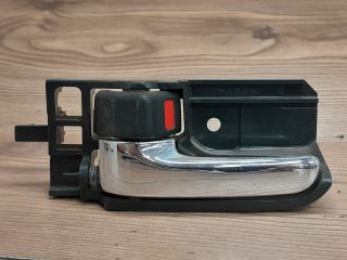 bontott TOYOTA COROLLA VERSO Bal hátsó Belső Kilincs