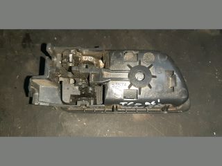 bontott TOYOTA COROLLA VERSO Bal hátsó Belső Kilincs