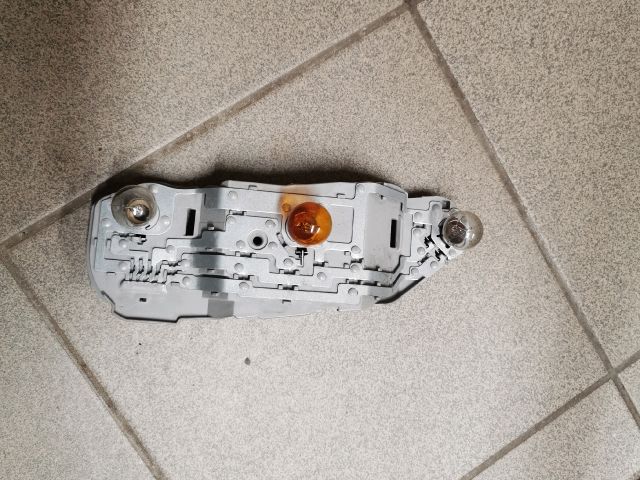 bontott TOYOTA COROLLA VERSO Bal Hátsó Lámpa Foglalat