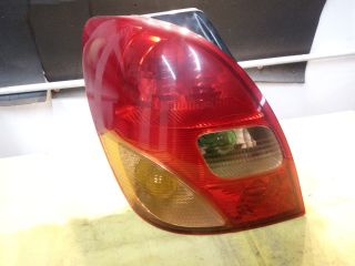 bontott TOYOTA COROLLA VERSO Bal Hátsó Lámpa