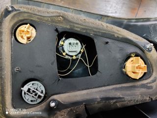 bontott TOYOTA COROLLA VERSO Bal Hátsó Lámpa