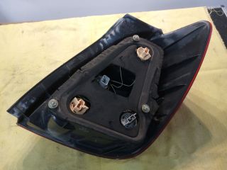 bontott TOYOTA COROLLA VERSO Bal Hátsó Lámpa