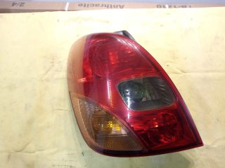 bontott TOYOTA COROLLA VERSO Bal Hátsó Lámpa