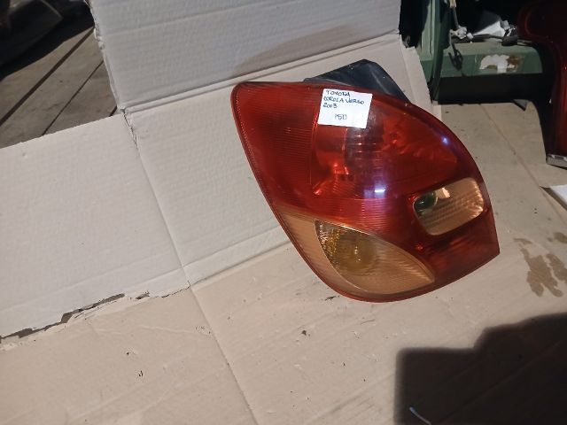 bontott TOYOTA COROLLA VERSO Bal Hátsó Lámpa
