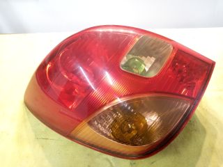 bontott TOYOTA COROLLA VERSO Bal Hátsó Lámpa