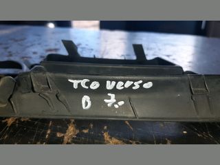 bontott TOYOTA COROLLA VERSO Bal Ködfényszóró Lámpakeret