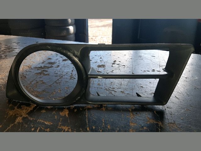 bontott TOYOTA COROLLA VERSO Bal Ködfényszóró Lámpakeret