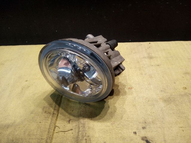 bontott TOYOTA COROLLA VERSO Bal Ködfényszóró