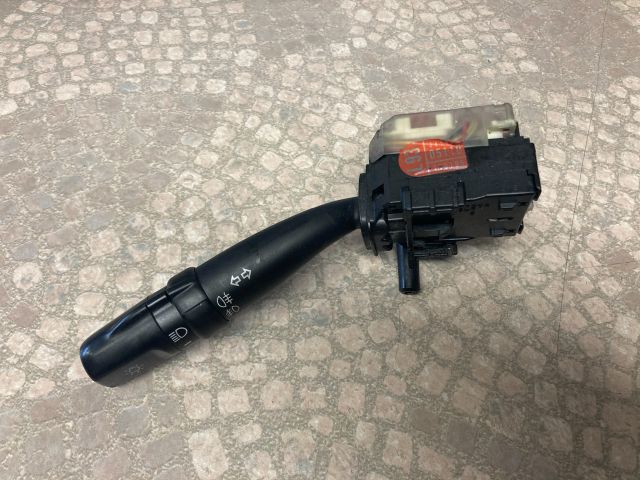 bontott TOYOTA COROLLA VERSO Bal Kormánykapcsoló Irányjelző