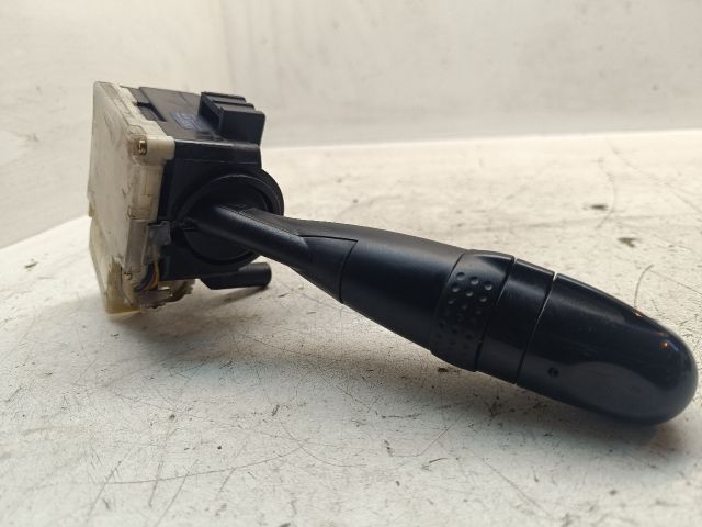 bontott TOYOTA COROLLA VERSO Bal Kormánykapcsoló Irányjelző