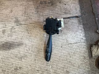 bontott TOYOTA COROLLA VERSO Bal Kormánykapcsoló Irányjelző