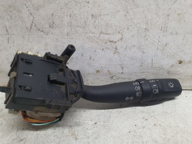 bontott TOYOTA COROLLA VERSO Bal Kormánykapcsoló Irányjelző