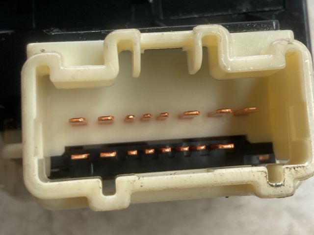 bontott TOYOTA COROLLA VERSO Bal Kormánykapcsoló Irányjelző