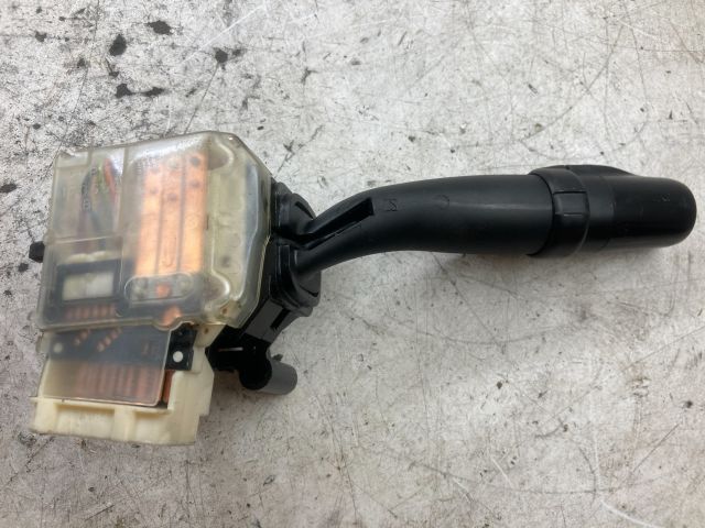 bontott TOYOTA COROLLA VERSO Bal Kormánykapcsoló Irányjelző