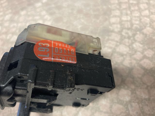 bontott TOYOTA COROLLA VERSO Bal Kormánykapcsoló Irányjelző