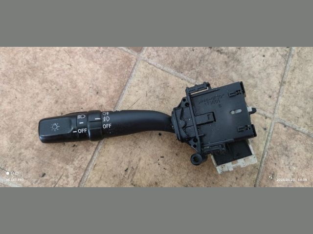 bontott TOYOTA COROLLA VERSO Bal Kormánykapcsoló Irányjelző