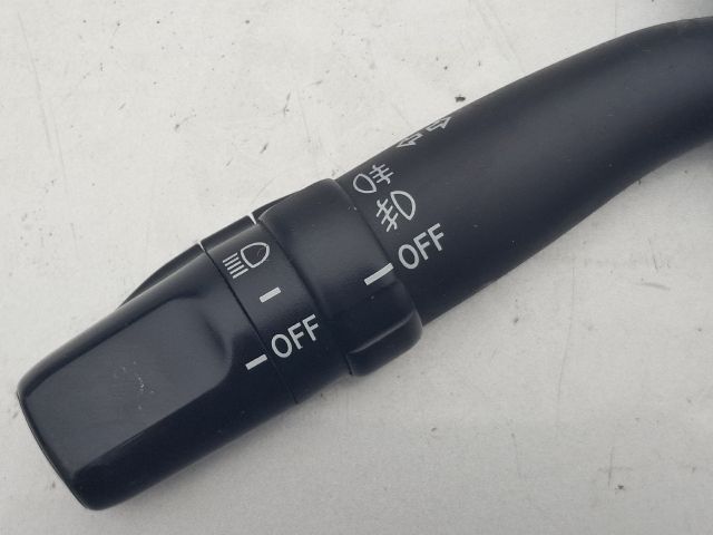 bontott TOYOTA COROLLA VERSO Bal Kormánykapcsoló Irányjelző