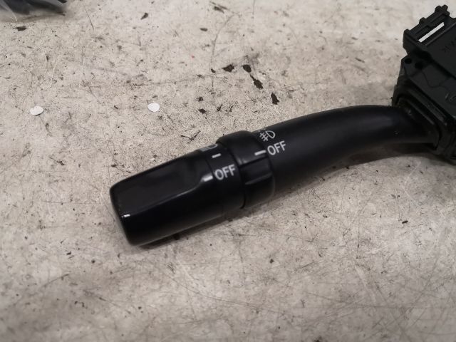 bontott TOYOTA COROLLA VERSO Bal Kormánykapcsoló Irányjelző