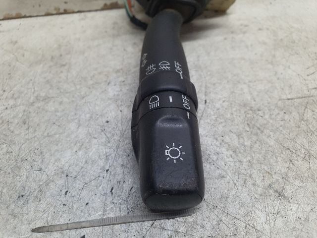 bontott TOYOTA COROLLA VERSO Bal Kormánykapcsoló Irányjelző