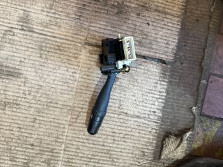 bontott TOYOTA COROLLA VERSO Bal Kormánykapcsoló Irányjelző