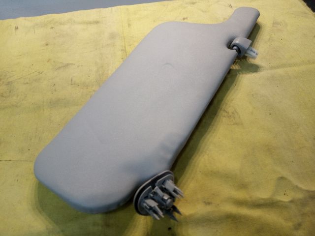 bontott TOYOTA COROLLA VERSO Bal Napellenző