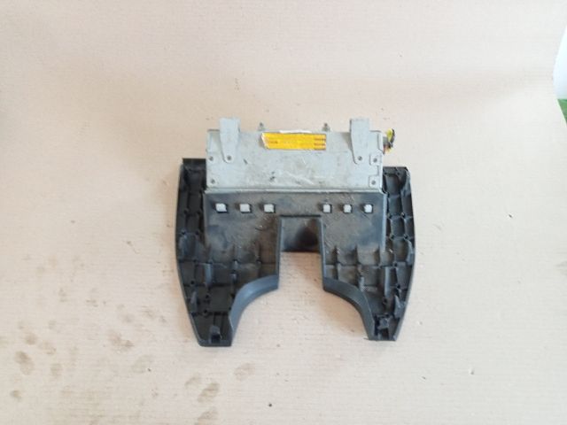 bontott TOYOTA COROLLA VERSO Bal Térdlégzsák