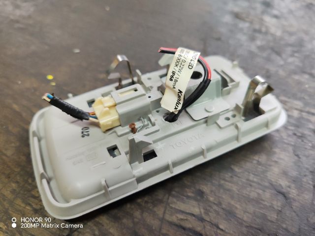 bontott TOYOTA COROLLA VERSO Beltér Világítás Hátsó