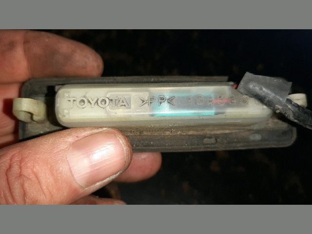 bontott TOYOTA COROLLA VERSO Csomagtér Nyitó Kar / Gomb