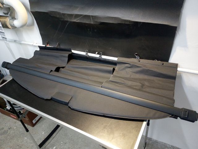 bontott TOYOTA COROLLA VERSO Csomagtér Roló