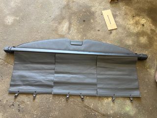 bontott TOYOTA COROLLA VERSO Csomagtér Roló