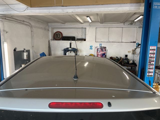 bontott TOYOTA COROLLA VERSO Csomagtérajtó Kapcsoló