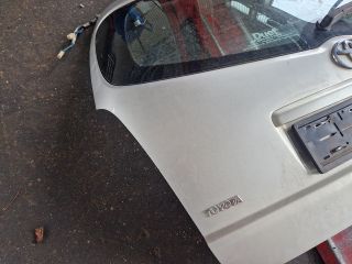 bontott TOYOTA COROLLA VERSO Csomagtérajtó (Részeivel)