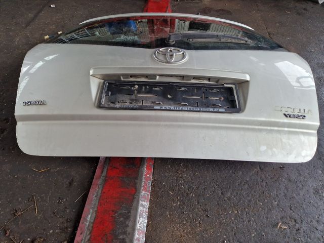 bontott TOYOTA COROLLA VERSO Csomagtérajtó (Részeivel)